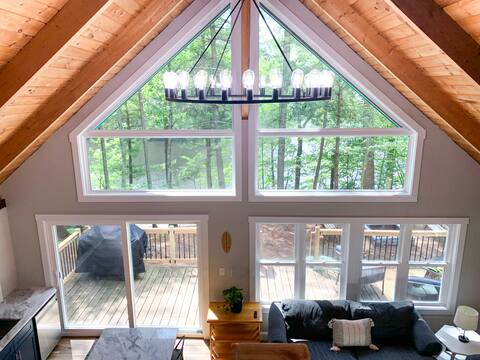 Serene lakeside retreat