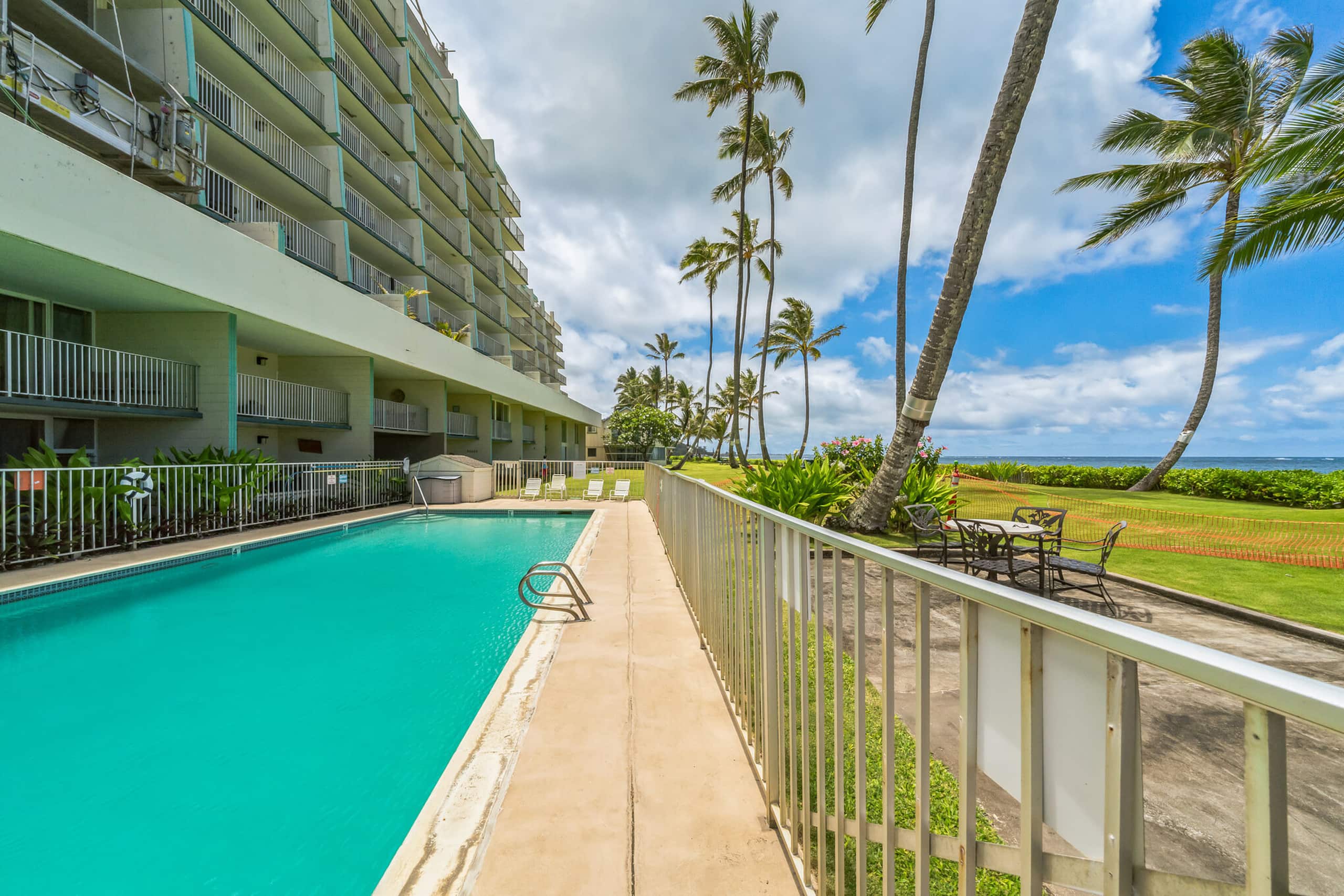 Condo in Hauula · ★4.87 · 1 bedroom · 2 beds · 1 private bath - Image 35