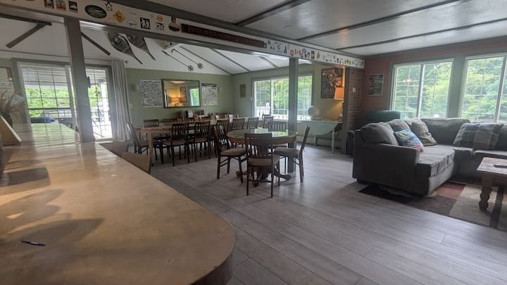 Large White Mountain Retreat For Families & Groups - Nova Inglaterra