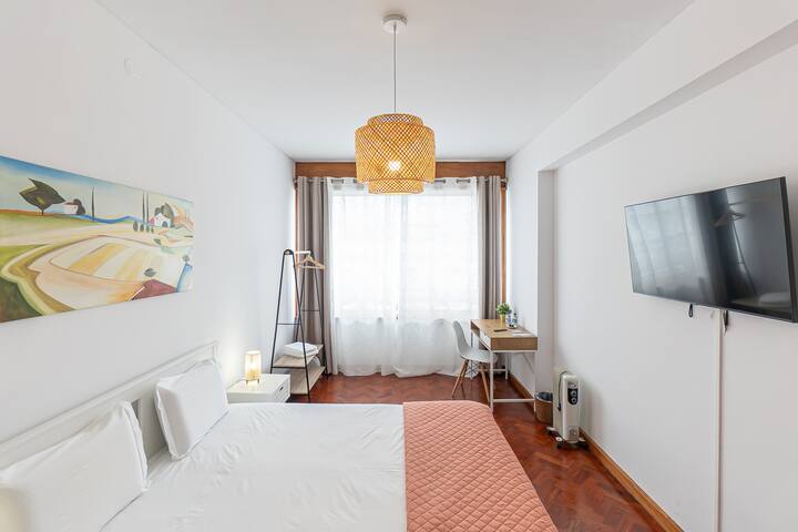 Lolla’s City Apartment gallery image 5