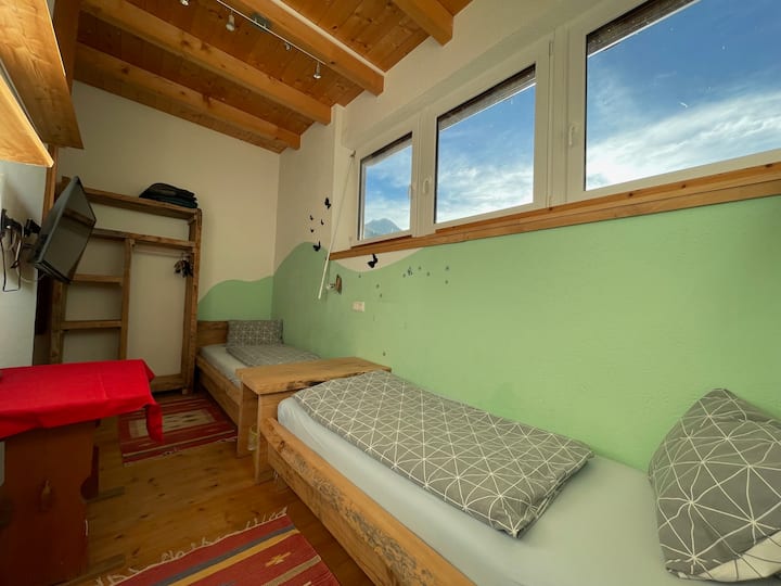 Schlafzimmer 2