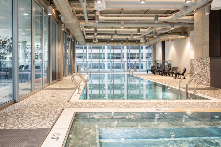 PH w/ Bean & Lake Views, An Elite Stay gallery image 3