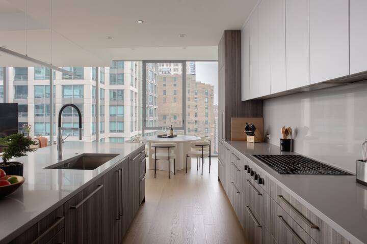 PH w/ Bean & Lake Views, An Elite Stay gallery image 5