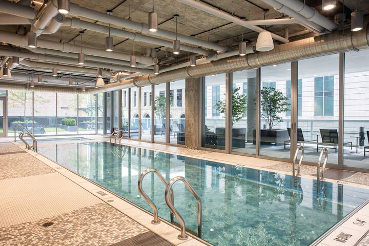 PH w/ Bean & Lake Views, An Elite Stay