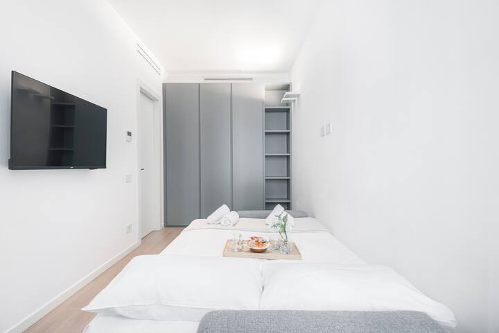 Easylife – Beautiful residence w/ rooftop in Duomo gallery image 5