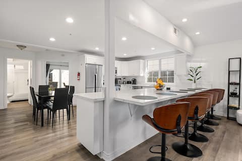 Hike and Play - Game Room/Large  Kitchen/King Bed