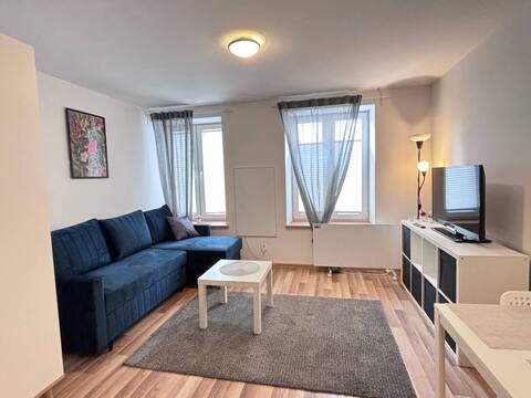 Top Airbnb: Studio apartment in the city center in łódź Górna