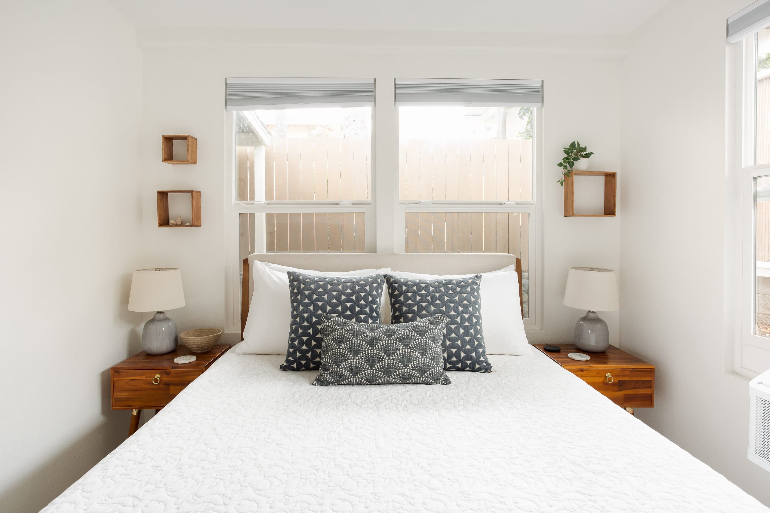 Bungalow C* Cold AC* 2‑Bed* Across Beach - Image 15