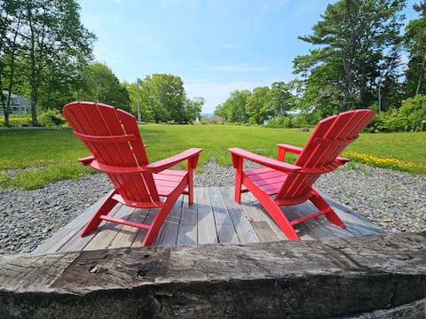 Cozy Coastal Escape Near Acadia | King Bed & AC