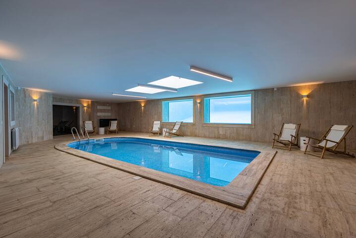 Windmill Beachfront Villa gallery image 3