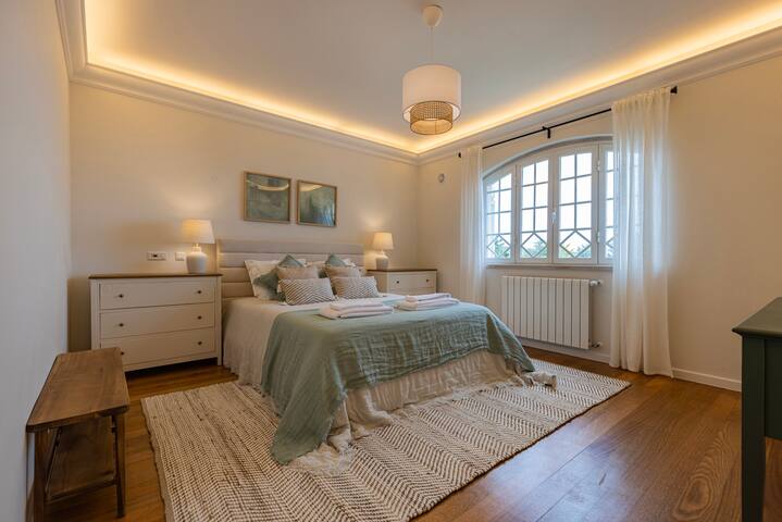 Windmill Beachfront Villa gallery image 5