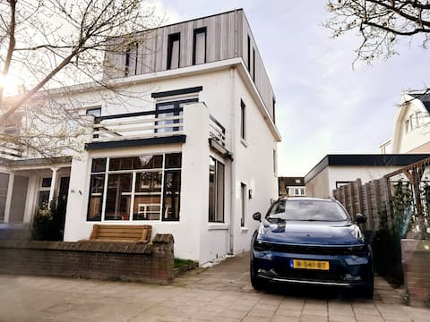 Successful Airbnb property: Beach Vibes Family House met Jacuzzi in Brederode Gerkestraat E.O.