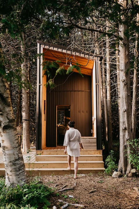 Mill Pond Cabin, Nordic Cabin w/ Sauna + Hot-tub