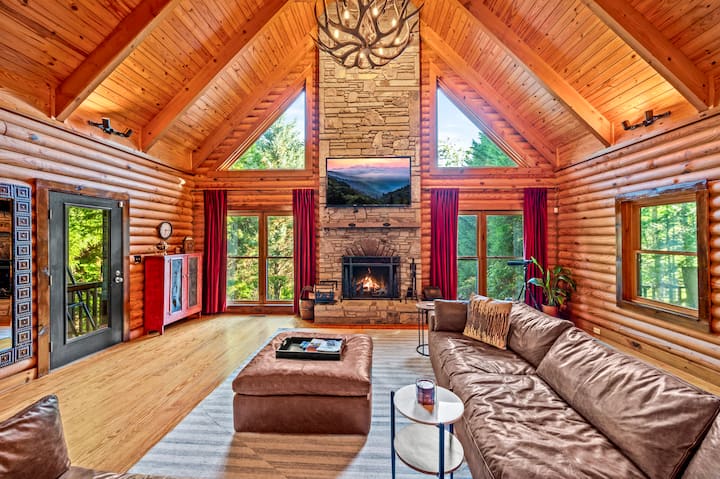 Mountain Cabin: Hot Tub-fire Pit-views-kids' Zone - Lake Lure, NC