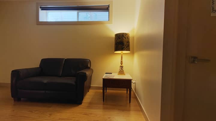 7 Bedrooms Air Conditioning Near Downtown - Calgary