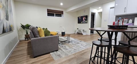 Successful Airbnb property: Bibby Suites in Holmwood Sector