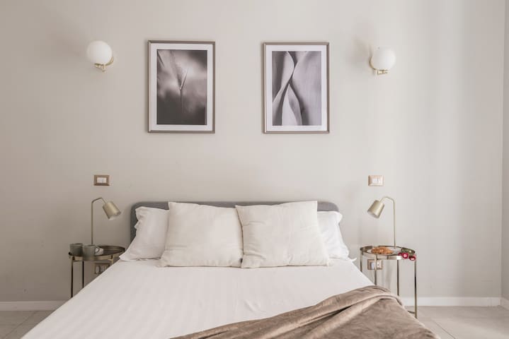 The Best Rent- Bright apartment in San Pietro