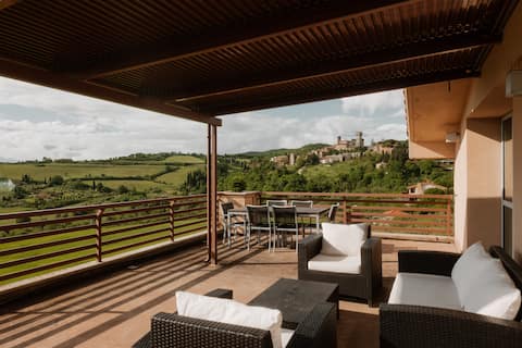 Lunaria - panoramic terrace, Fonteverde 500 meters.