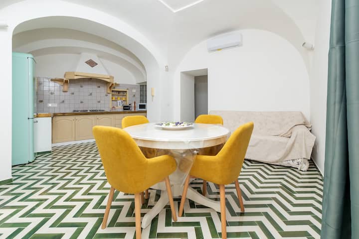 De Vivo Realty - Honey Home In Positano - Positano