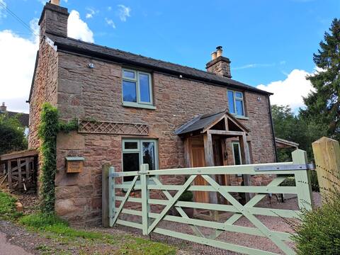 Symonds Yat Cottage