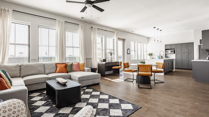 Speedways Penthouse On Main - Indianapolis, IN