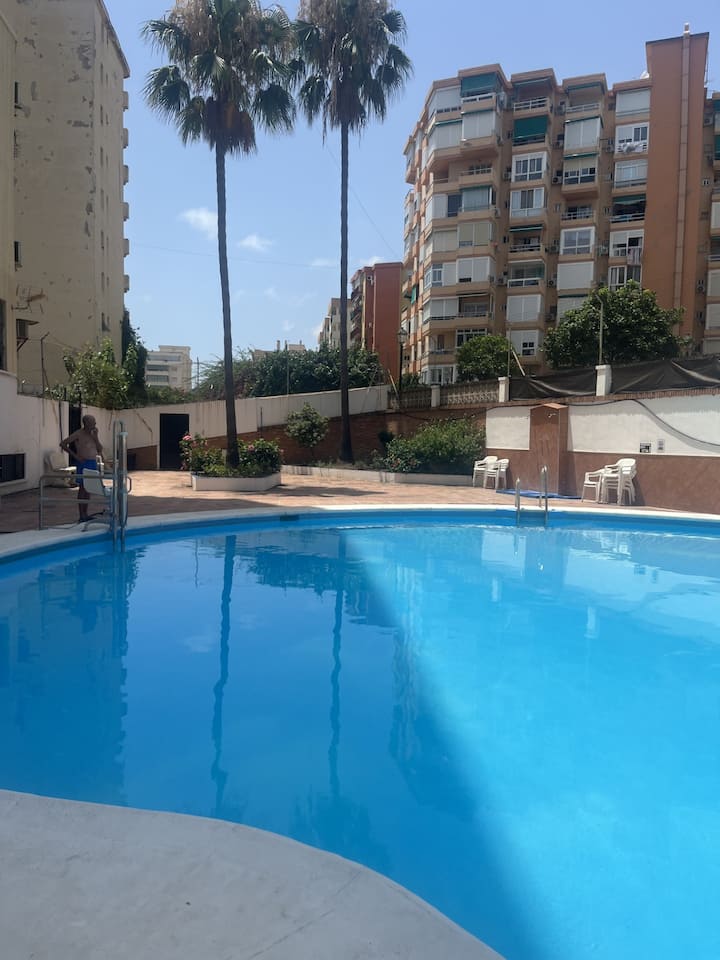 En Tercera Línea De Playa - Fuengirola