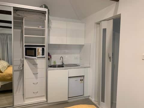 Top Airbnb: The Cronulla Garden Studio in Cronulla