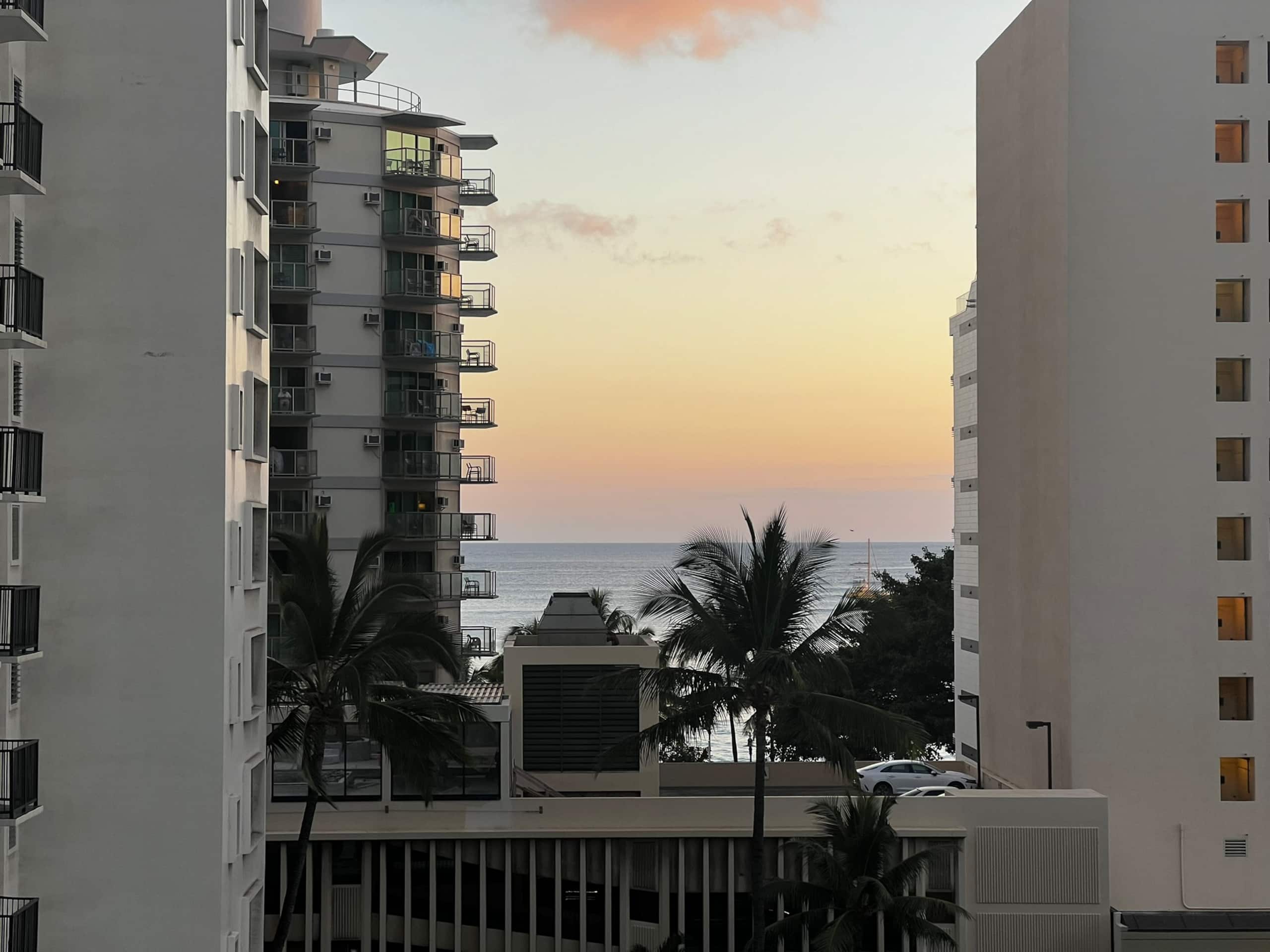 Condo in Honolulu · ★4.82 · Studio · 2 beds · 1 private bath - Image 10