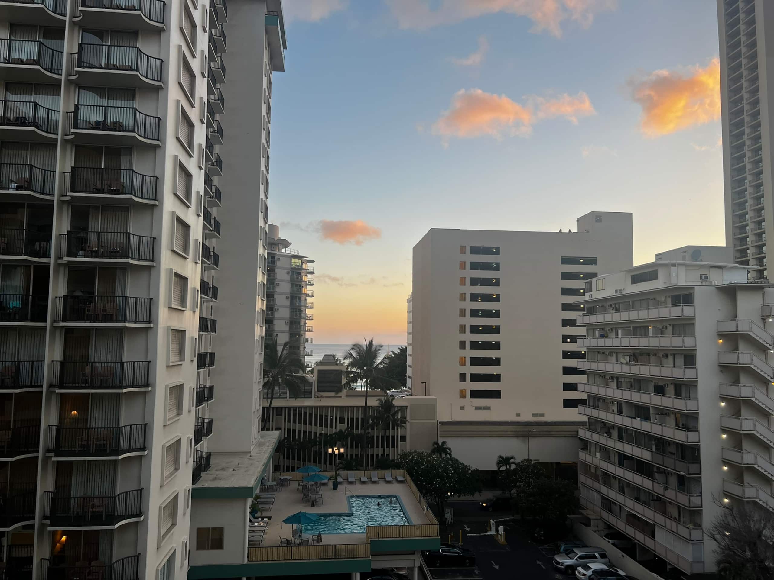 Condo in Honolulu · ★4.82 · Studio · 2 beds · 1 private bath - Image 20