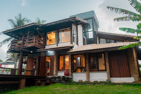 Casa Olly - Amaizing beachfront sea view villa!