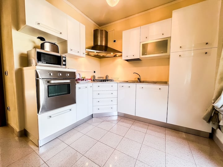 Elegante Appartamento Centrale Parcheggio Privato - Olbia