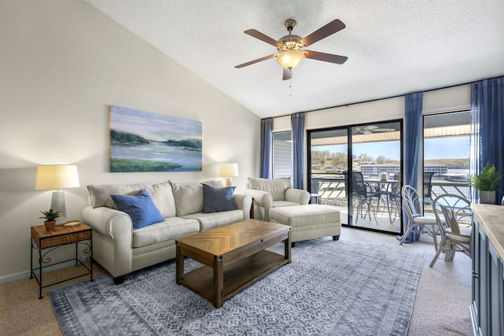 Lakefront Condo With Boat Slip Available! - Osage Beach, MO