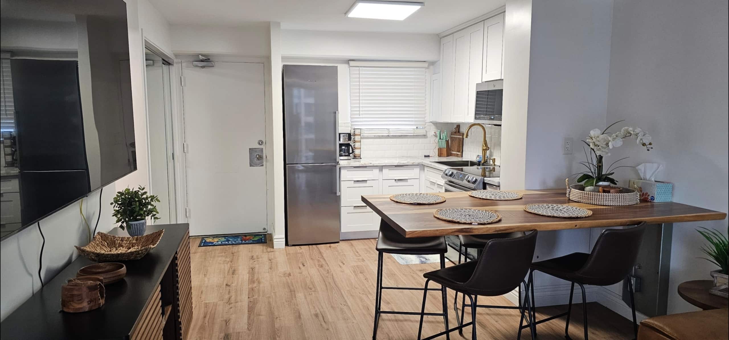 New 2 Bedroom Condo! - Image 6