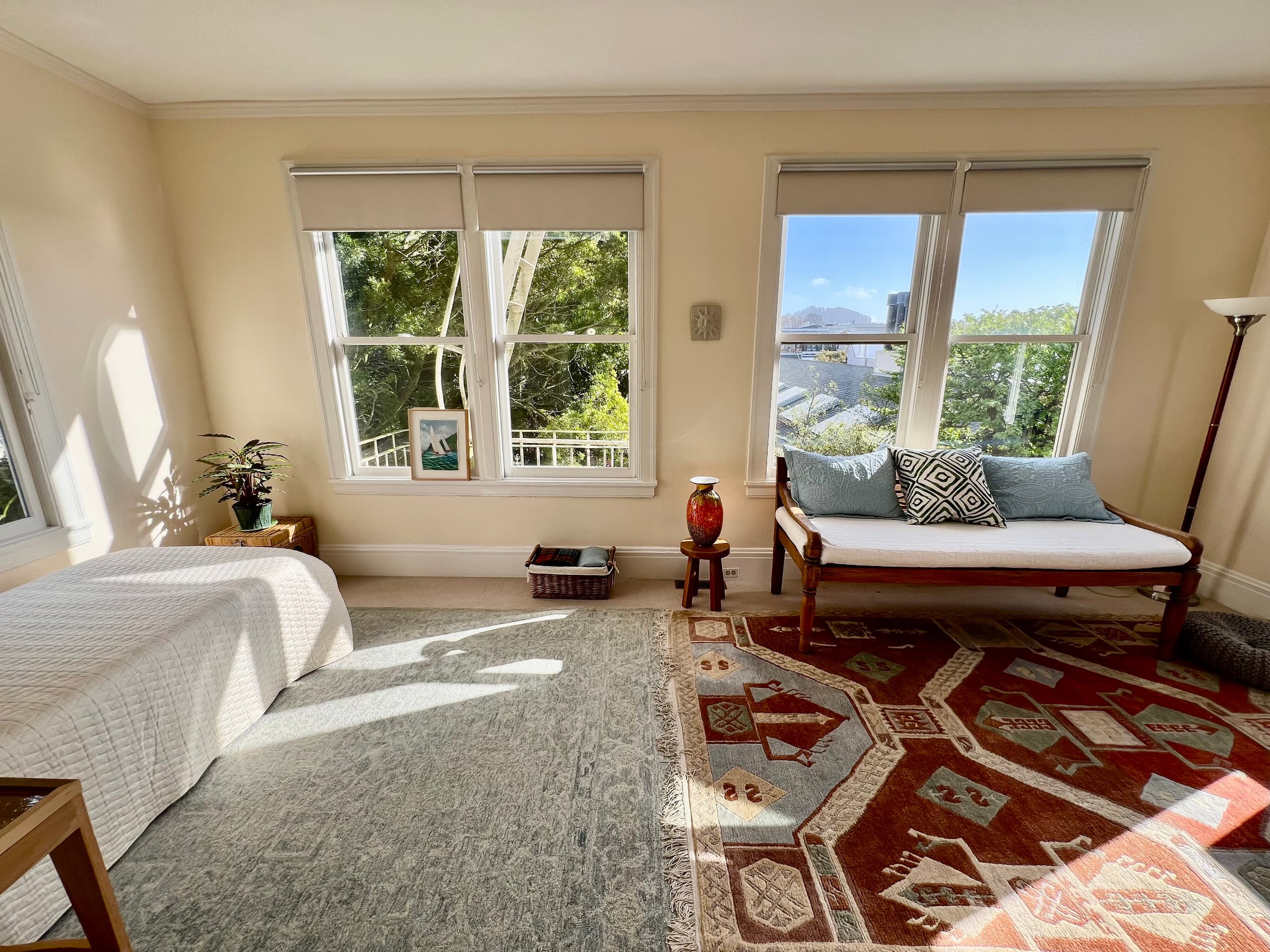 Home in San Francisco · ★4.95 · 4 bedrooms · 5 beds · 2.5 baths - Image 10
