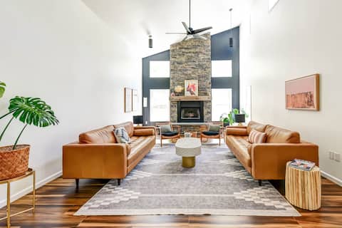 4 King Suites | Hot Tub | FirePit | Arcade | Games