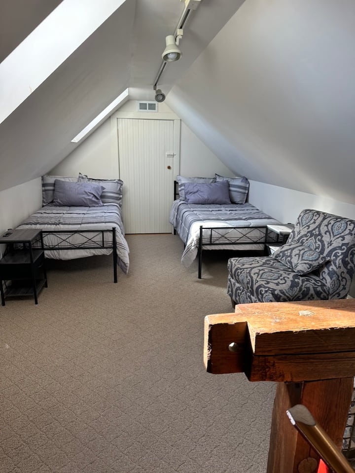 La camera da letto 3 si trova nel Loft e dispone di due letti singoli. 