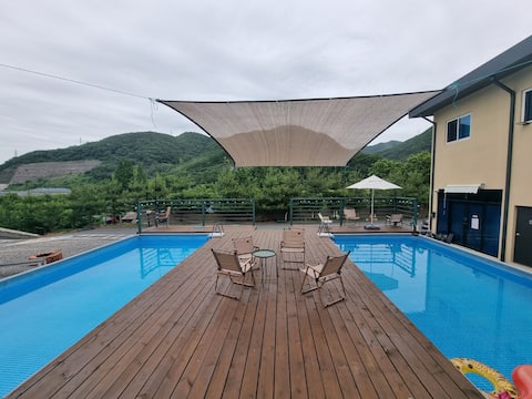 Private house (Room 201 + 202)