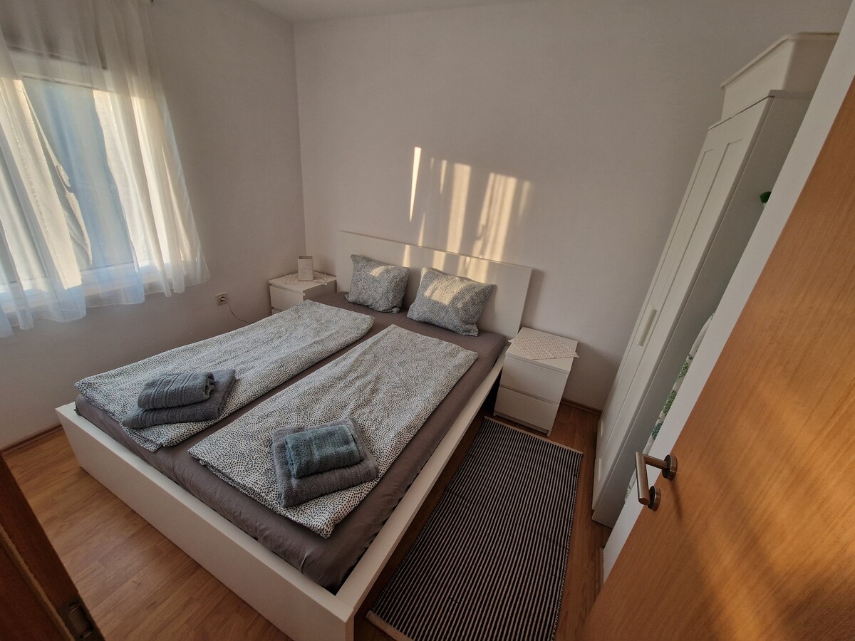 1A  · Comfort apartment with Vineyard view