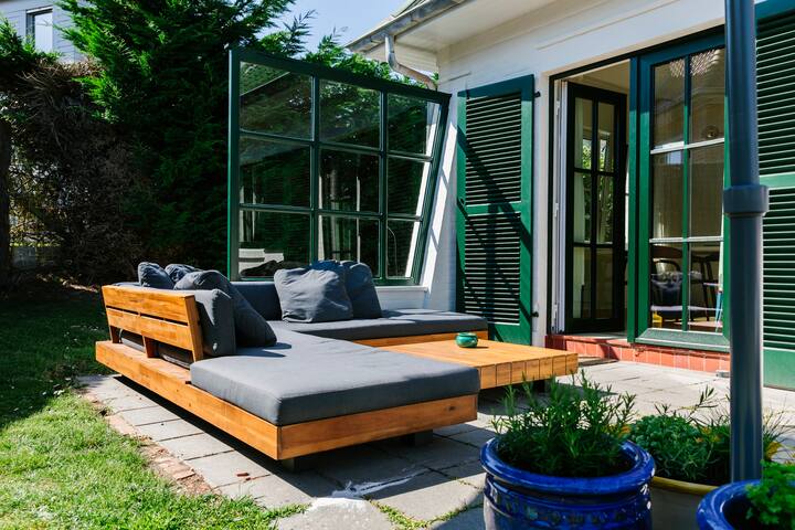 Entire home with 4 bedrooms in Koksijde - Villa Westland