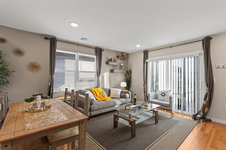 Spacious 3br Near Nyc | Free Parking & Ewr - New York City, NY