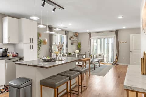 Spacious Apartment | Secure Parking | NYC Access