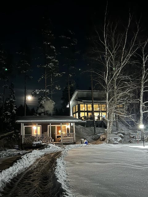 Cottage with outdoor hot tub by the sea in Vaasa
