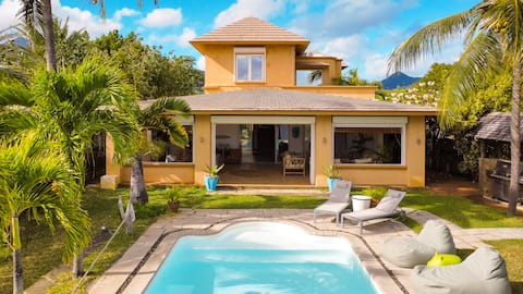 Mauritius | Spacious Oceanfront Villa