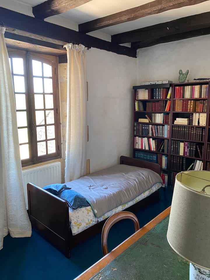 Schlafzimmer 5