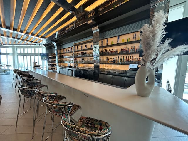 Ocean View 2BR at W Residence • Luxury Escape gallery image 5