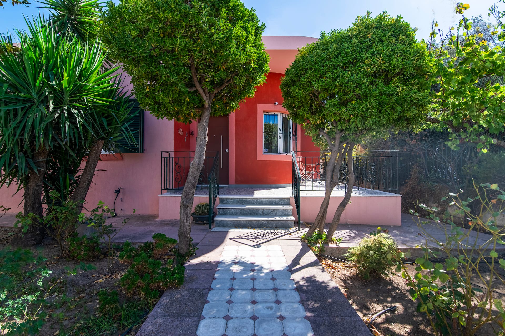 Lovely family garden house
