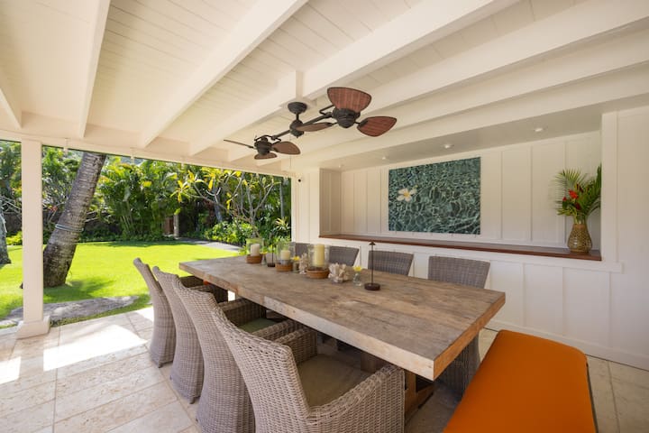 Hale Mokulua ~ Oceanfront Luxury gallery image 4