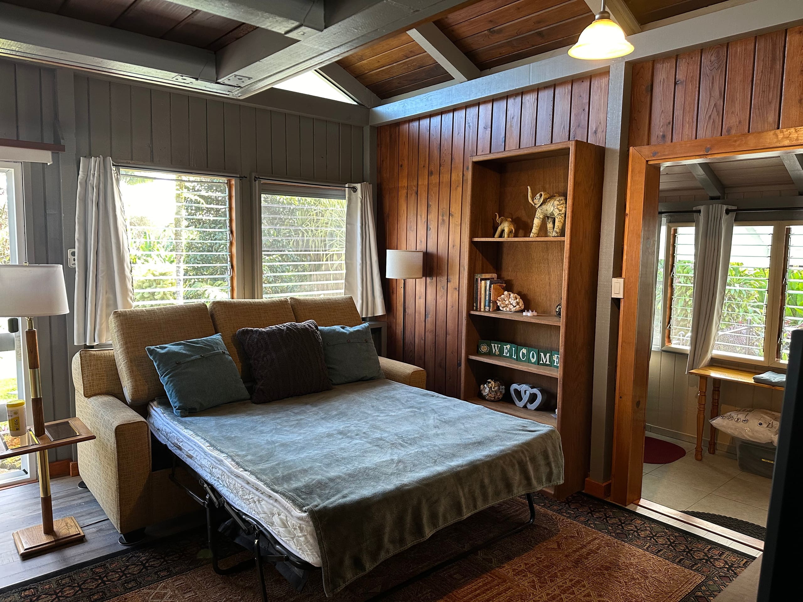 Home in Hilo · ★5.0 · 1 bedroom · 2 beds · 1 private bath - Image 1