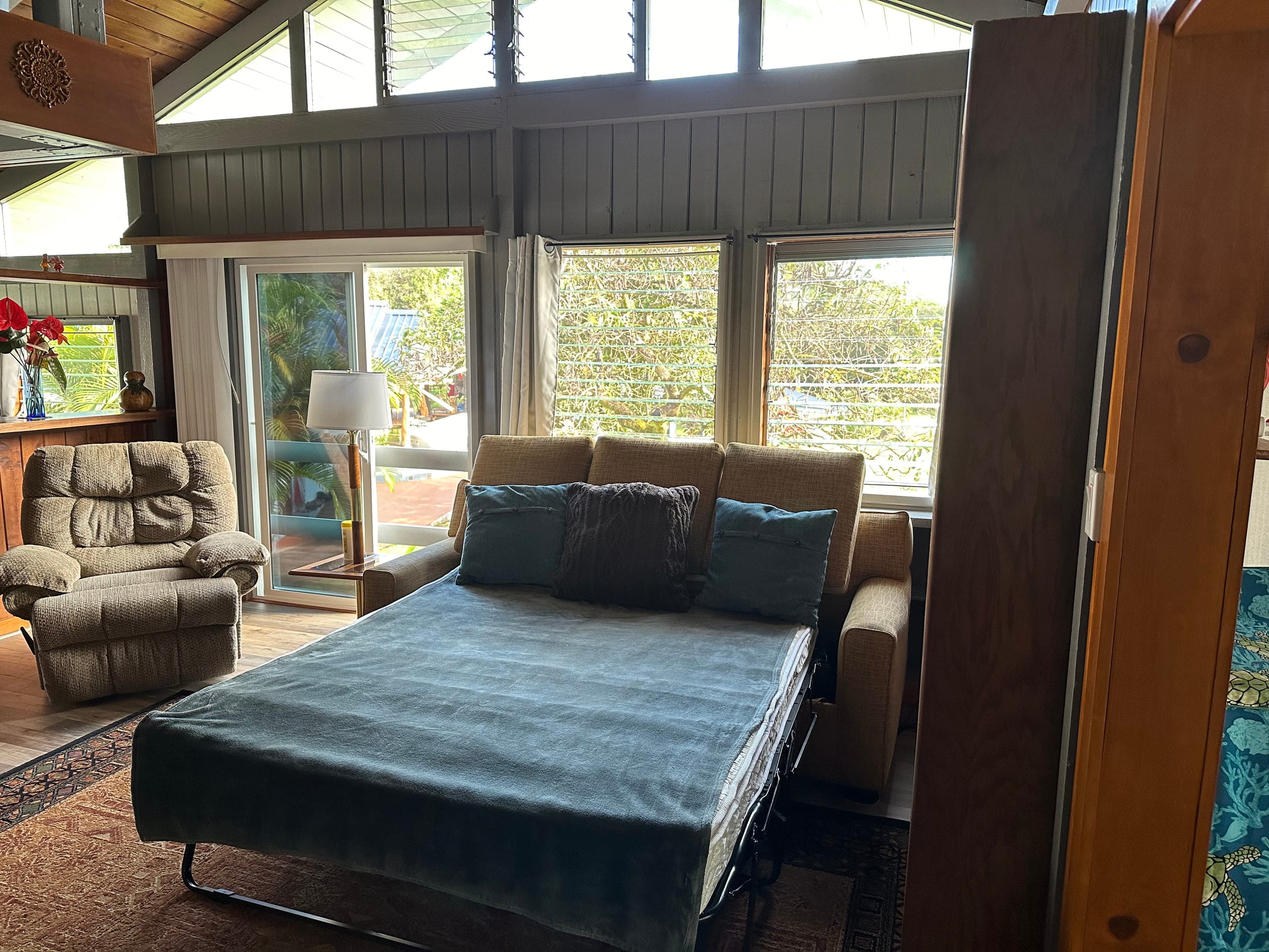 Home in Hilo · ★5.0 · 1 bedroom · 2 beds · 1 private bath - Image 4