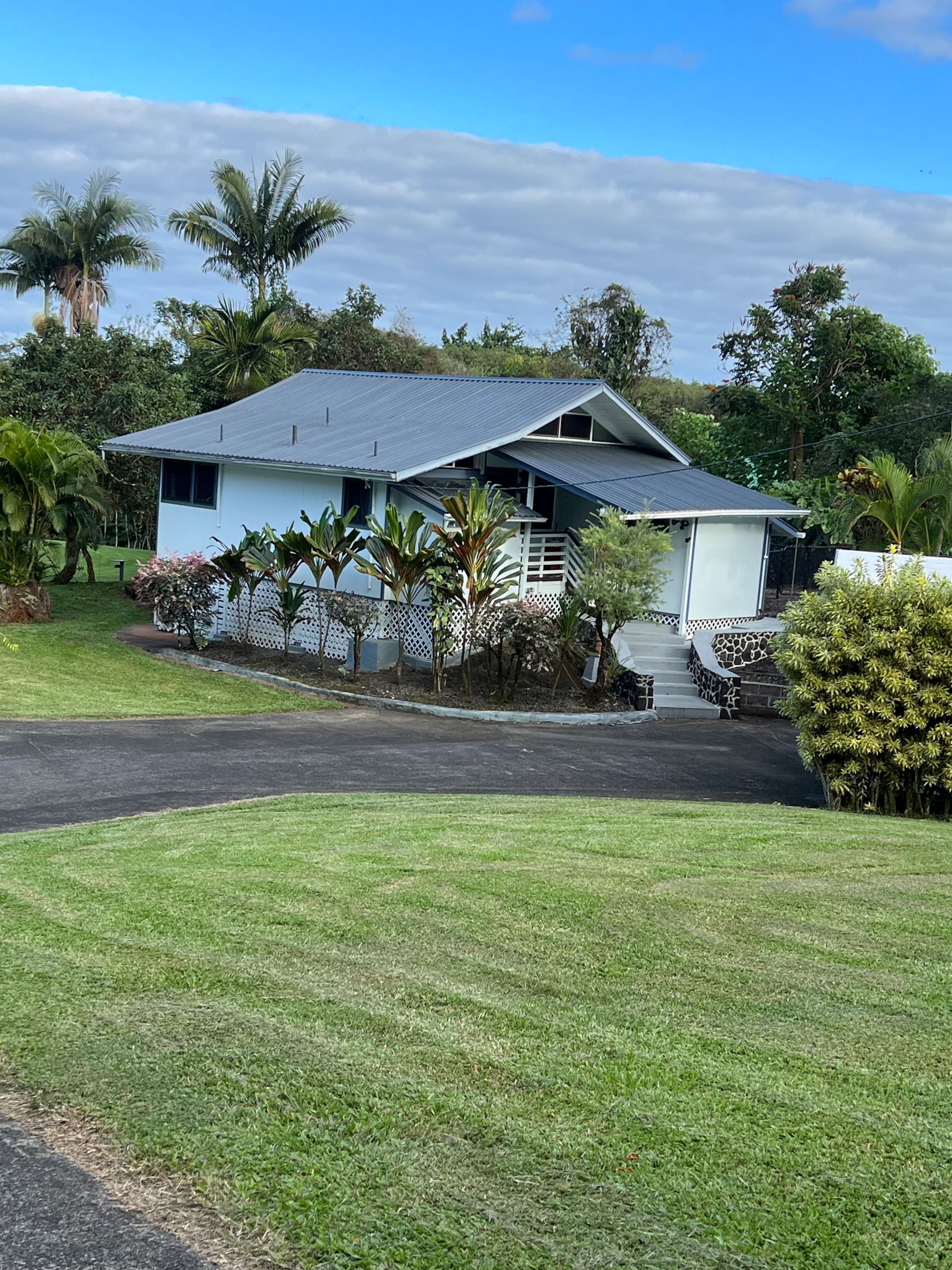 Home in Hilo · ★5.0 · 1 bedroom · 2 beds · 1 private bath - Image 116